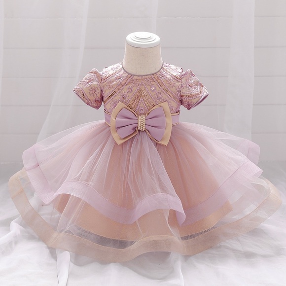 Other - Princess embroidered sparkly pearls bow dress